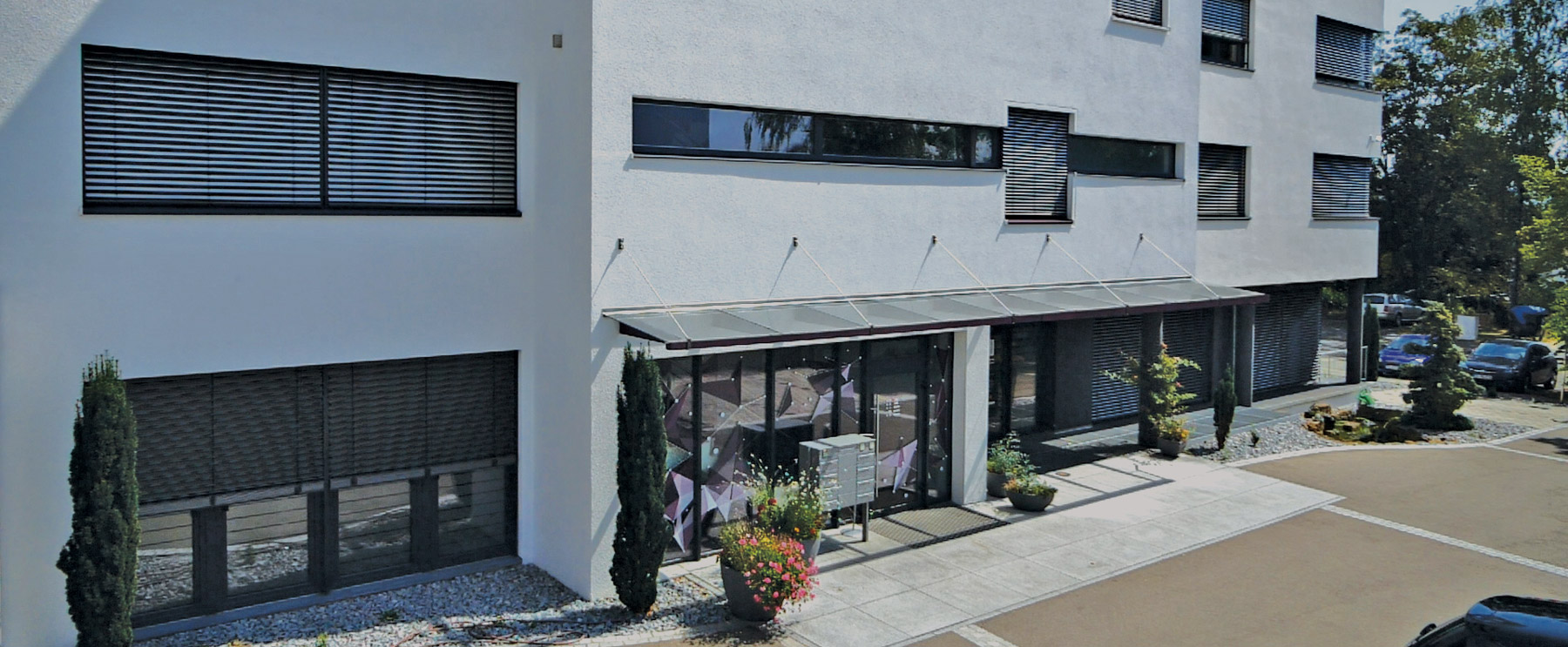 haus_01_1800x743_70